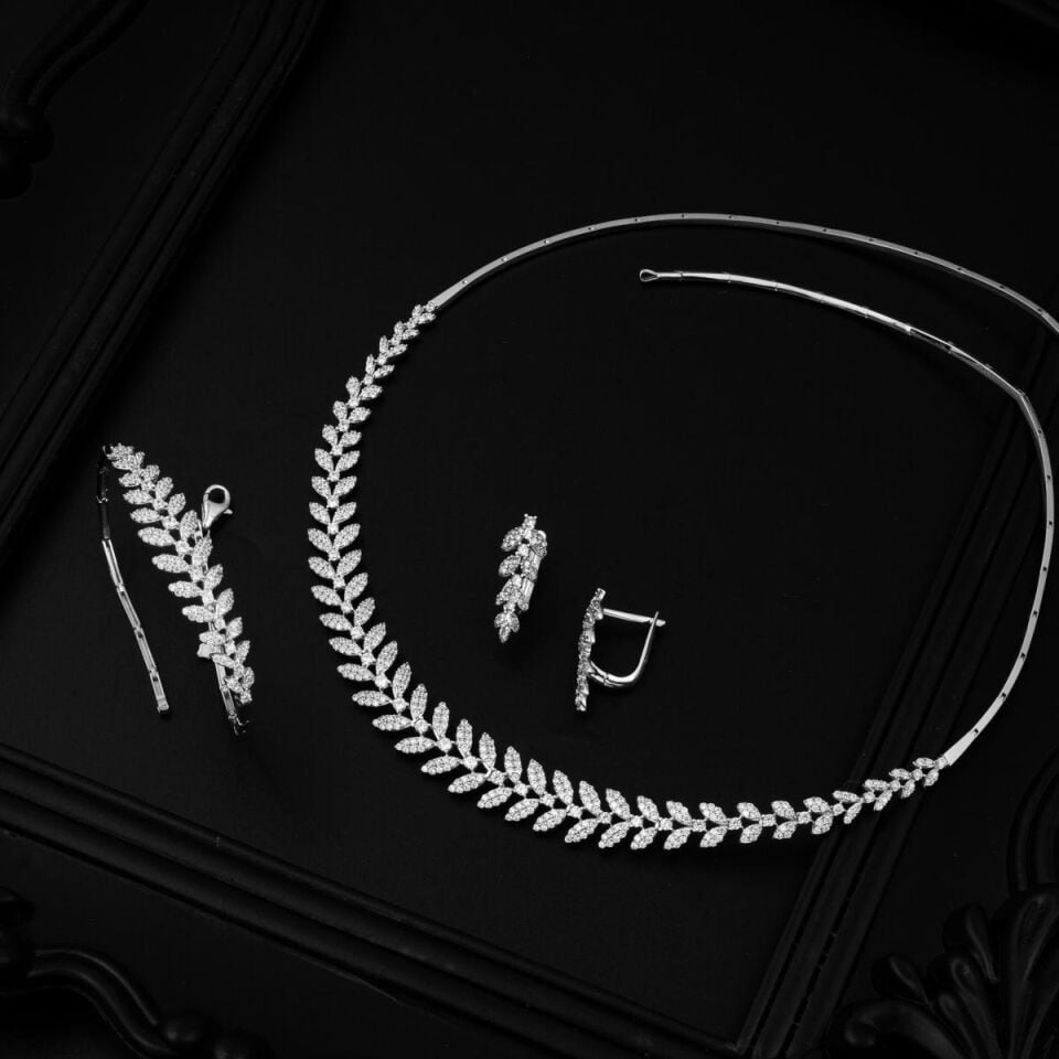 Yakamoz Beyaz Altın Takı Seti