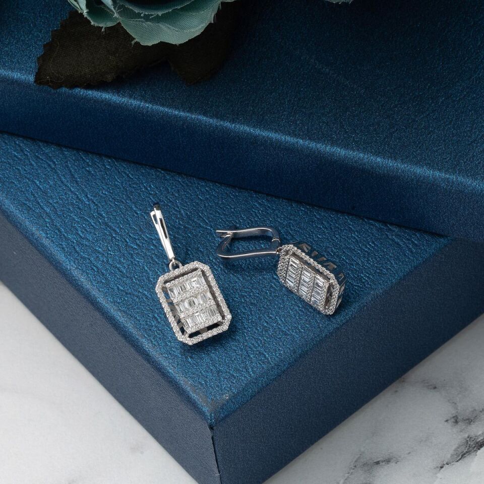 1,18 ct Baget Pırlanta Küpe