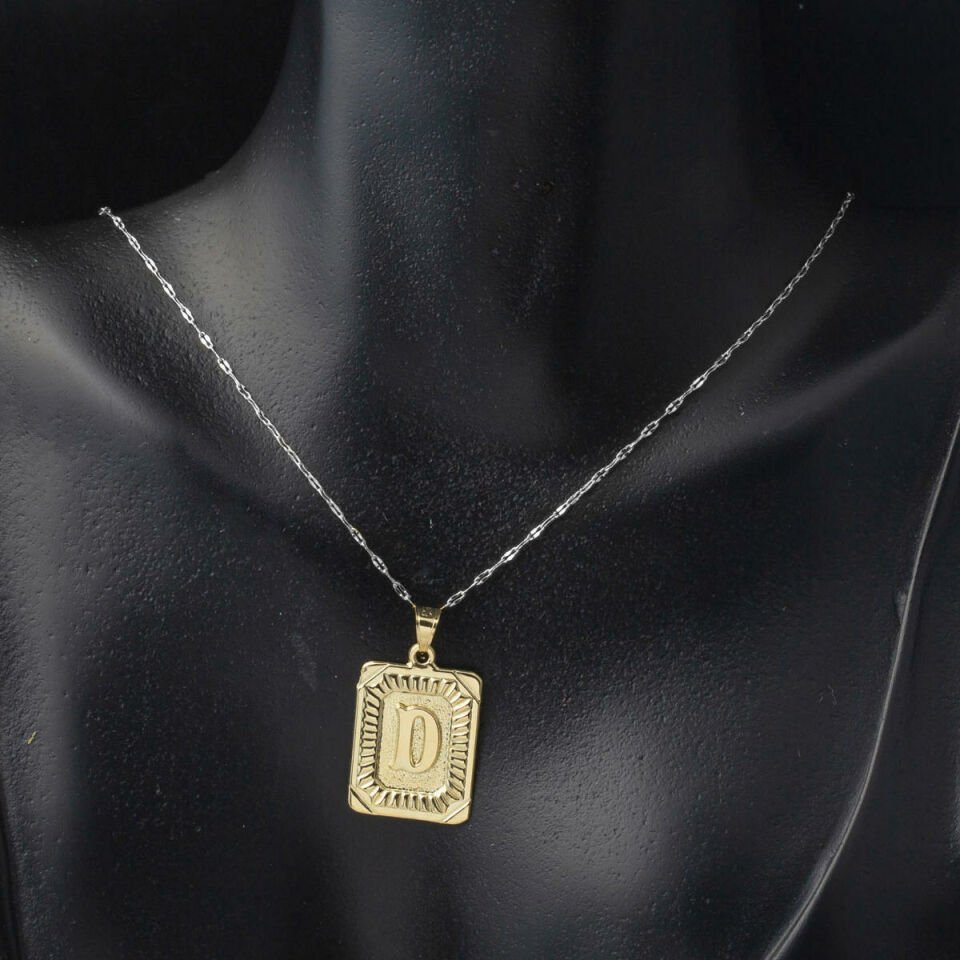 D Harf Kolye Ucu 14 Ayar Kare Altın Plakalı