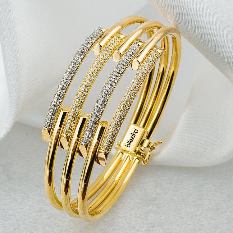 Kaburga 4'lü Taşlı Altın Kelepçe Bilezik