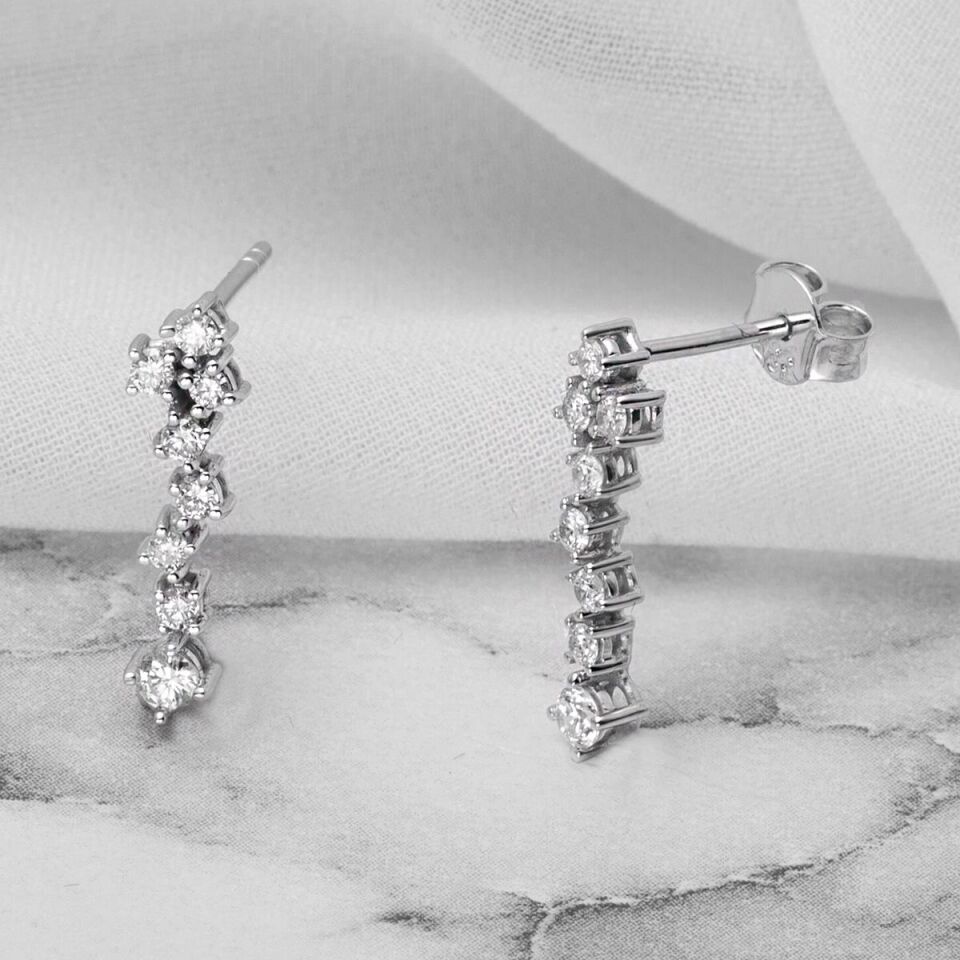 0,36 Karat Sarkıt Pırlanta Küpe