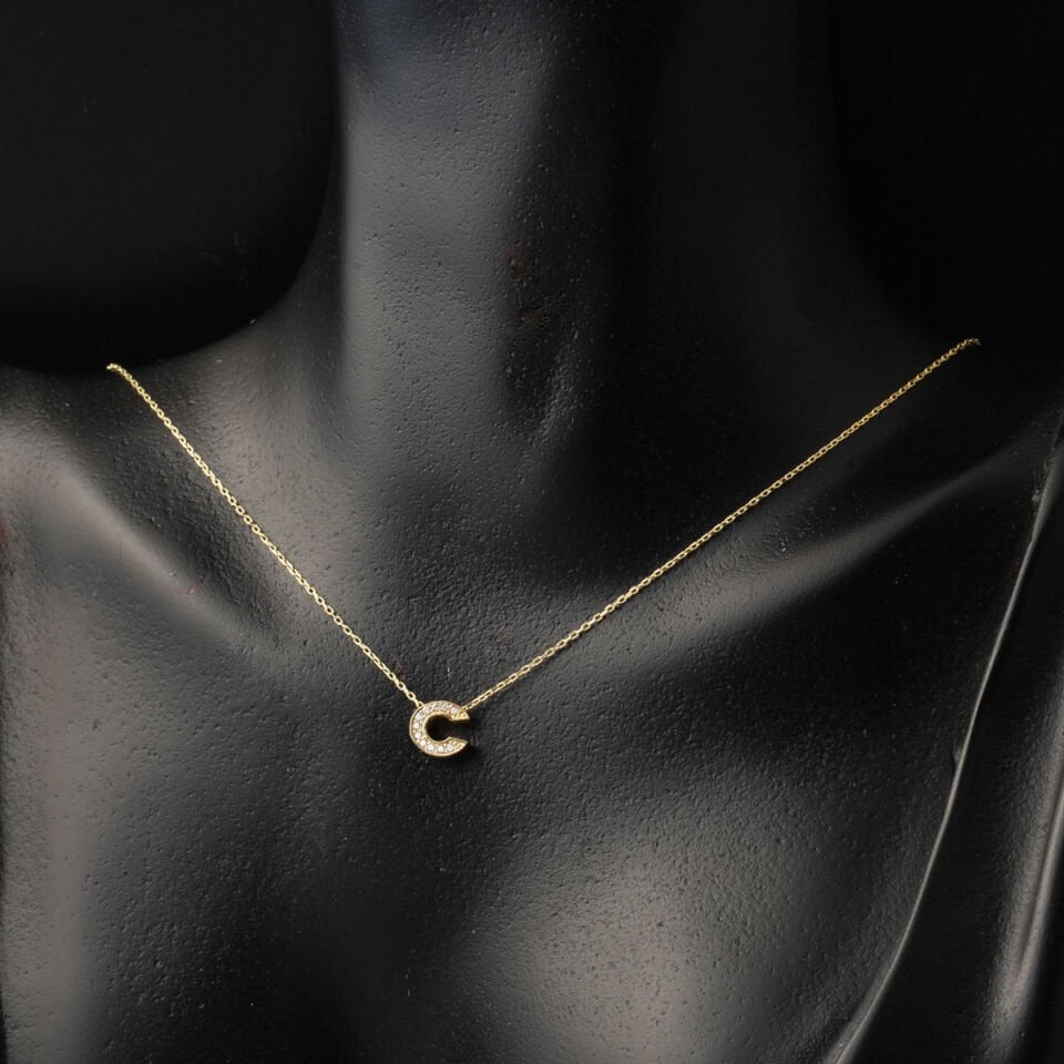Taşlı C Harfli Minimal Harf Kolye Altın