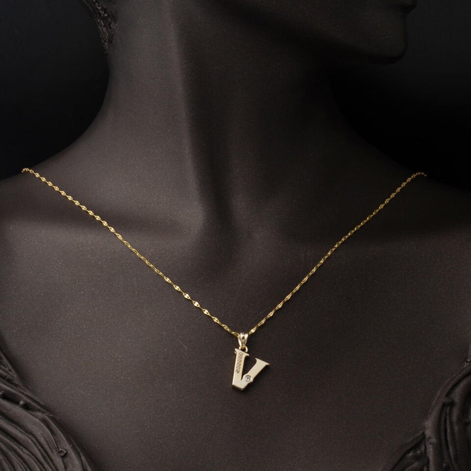 V Harfi Lettera 14 Ayar Altın Kolye