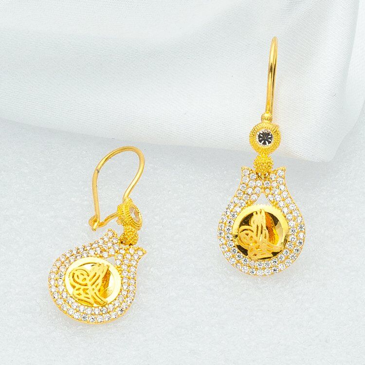 Lale Tuğralı Taşlı Altın Sarkaç Küpe