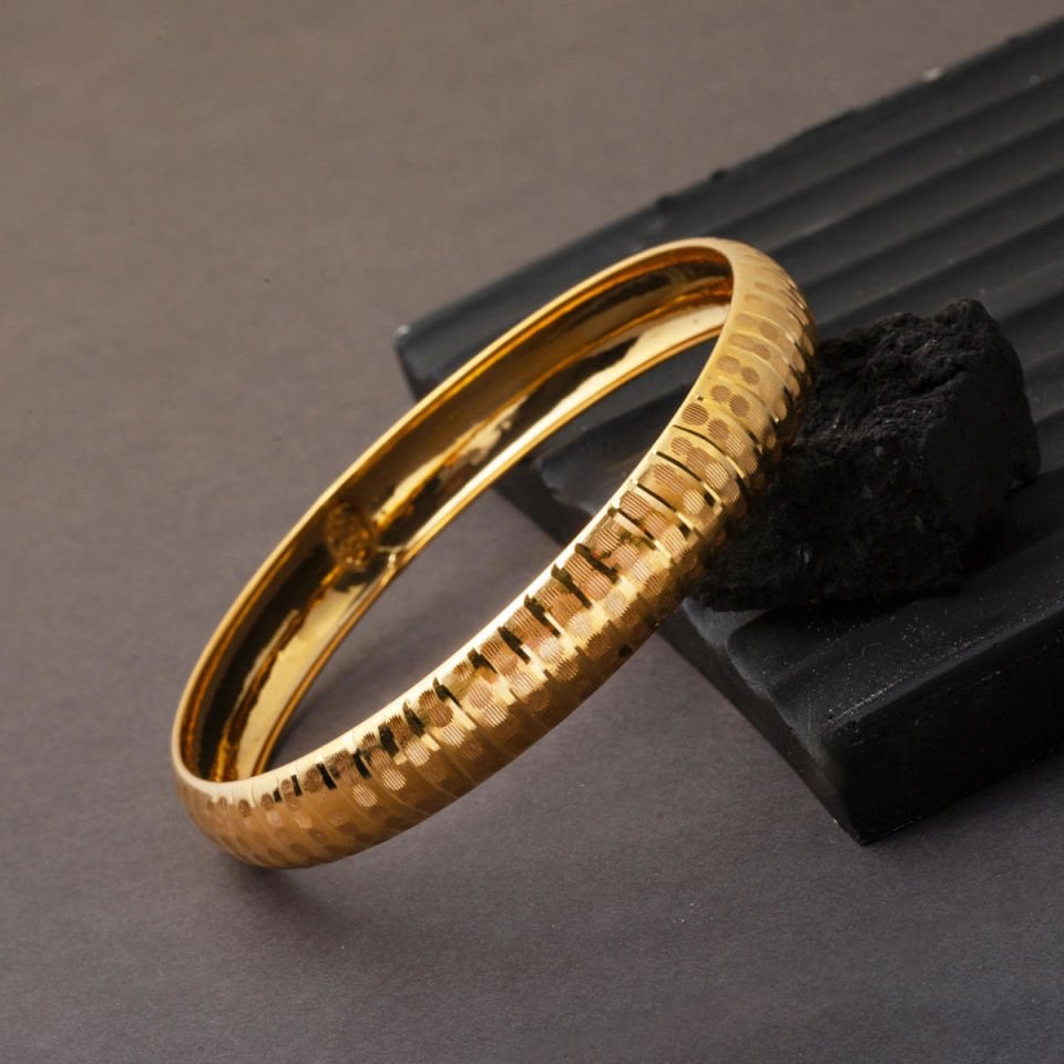 Nokta Çizgili 14 Ayar Hediyelik Altın Bilezik