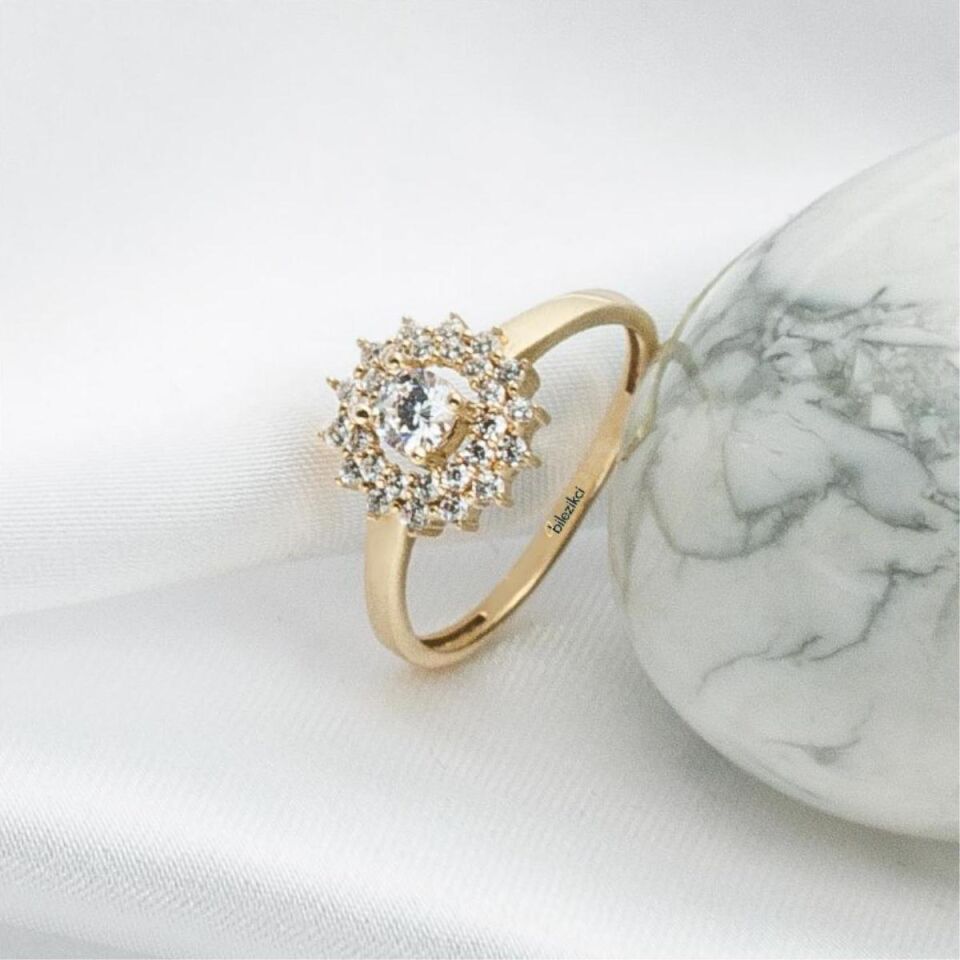 Papatya 14 Ayar Taşlı Altın Yüzük