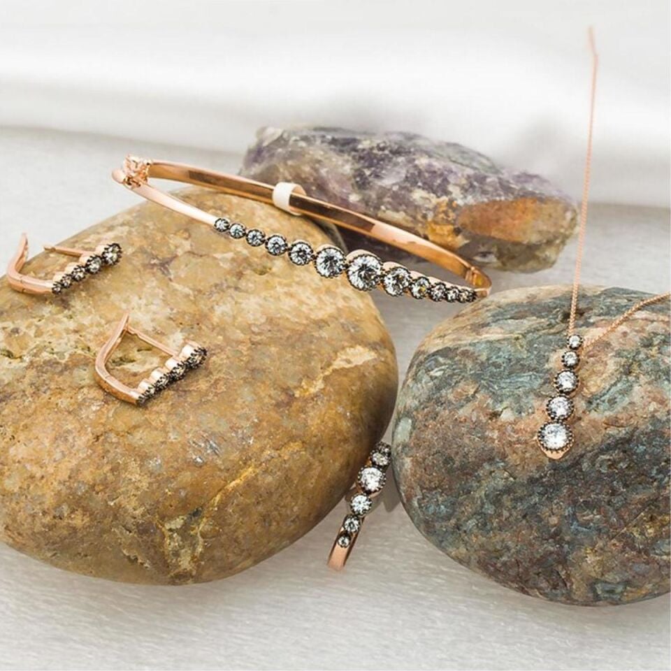 Elmas Montürlü 14 Ayar Rose Altın Takı Seti