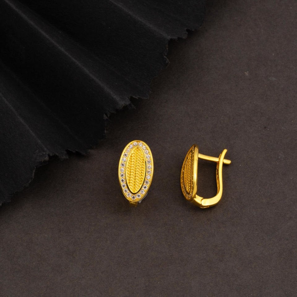14 Ayar Oval Taşlı Hasır Altın Küpe