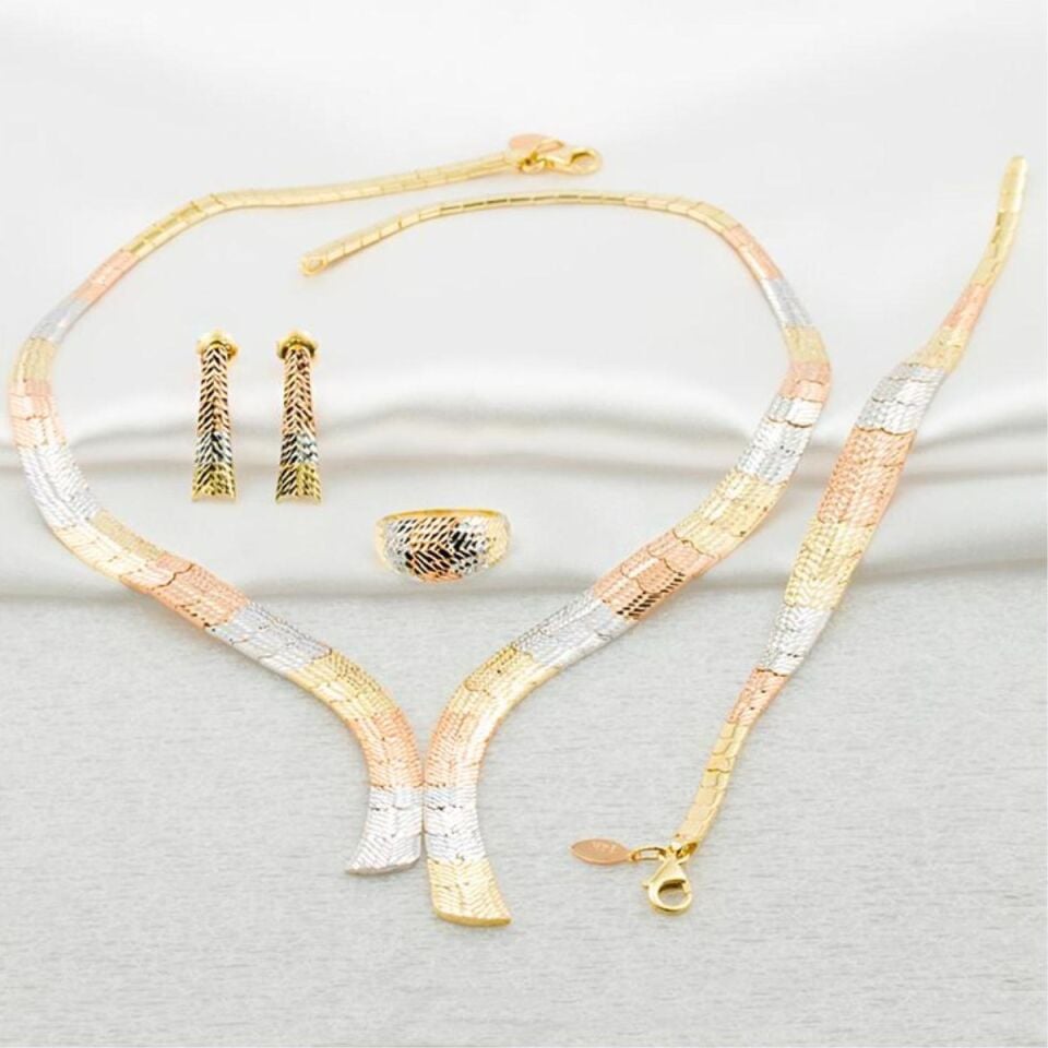 Kalemli Üçrenkli Balık Sırtı Altın Takı Seti