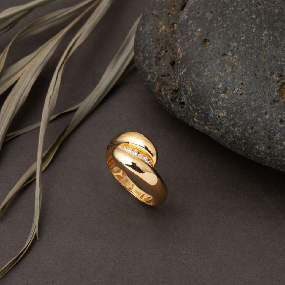 14 Ayar Altın Dalgalı Spor Yüzük