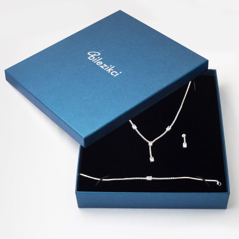 Baget Taşlı Suyolu Beyaz Altın Set