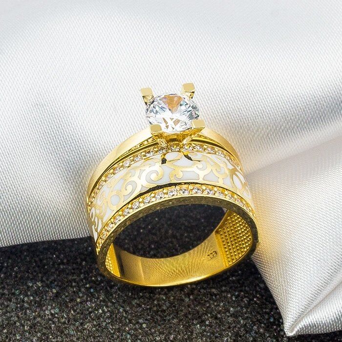 Yaldız İşlemeli Tektaş Alyans Altın Yüzük