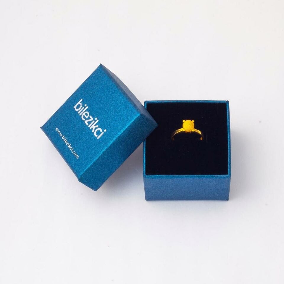 Top Altınlı Tektaş Tarzı Yüzük