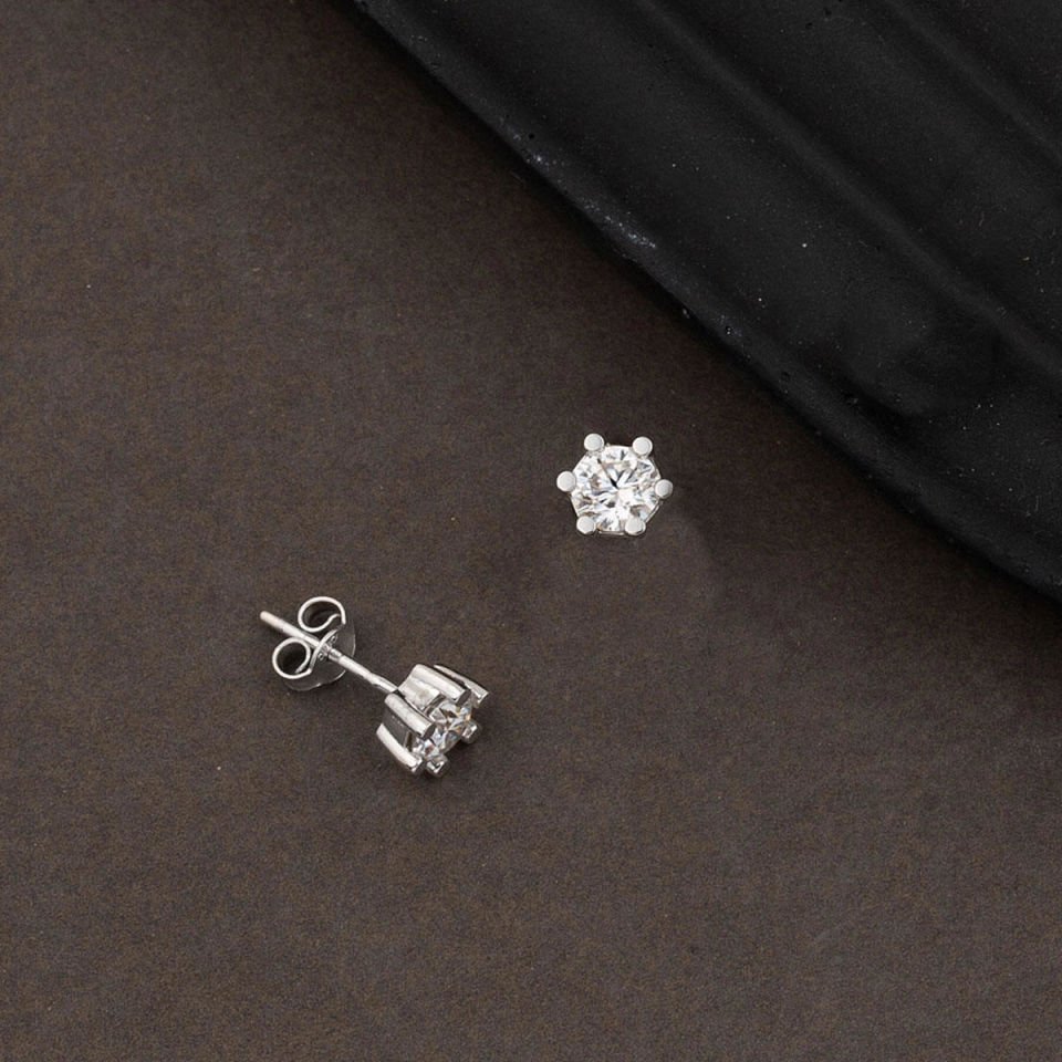 0,80 ct. 6 Tırnaklı Mozanit Altın Küpe