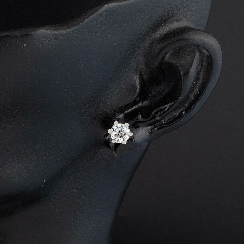 0,80 ct. 6 Tırnaklı Mozanit Altın Küpe