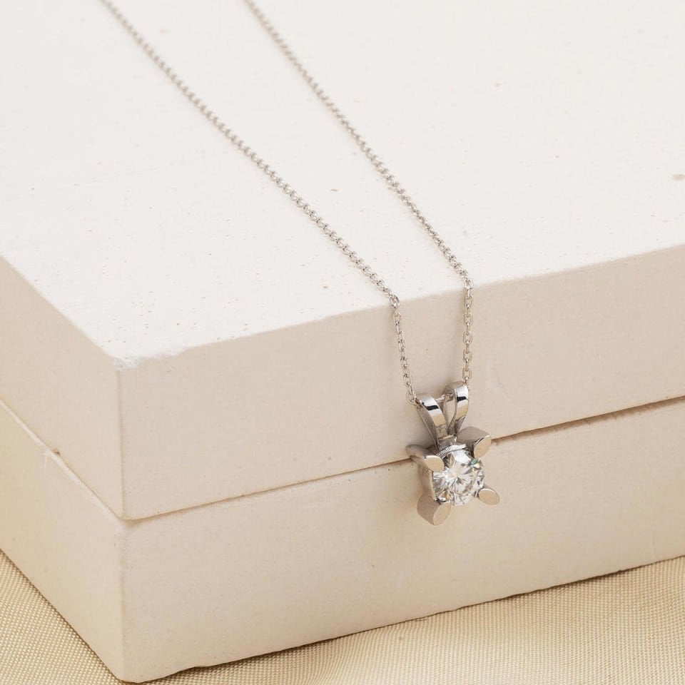 1,20 ct. Mozanit Altın Kolye Küpe Seti