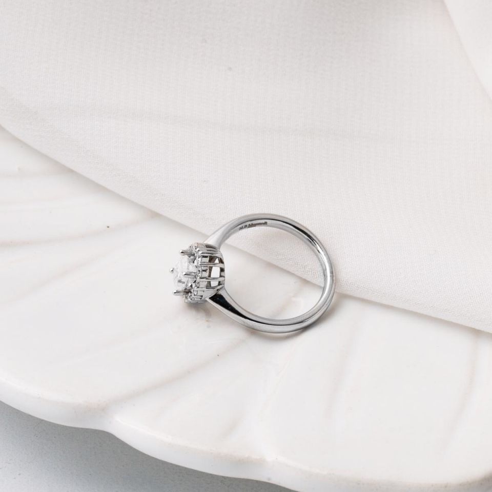 1,00 Karat Mozanite Taşlı Altın Yüzük
