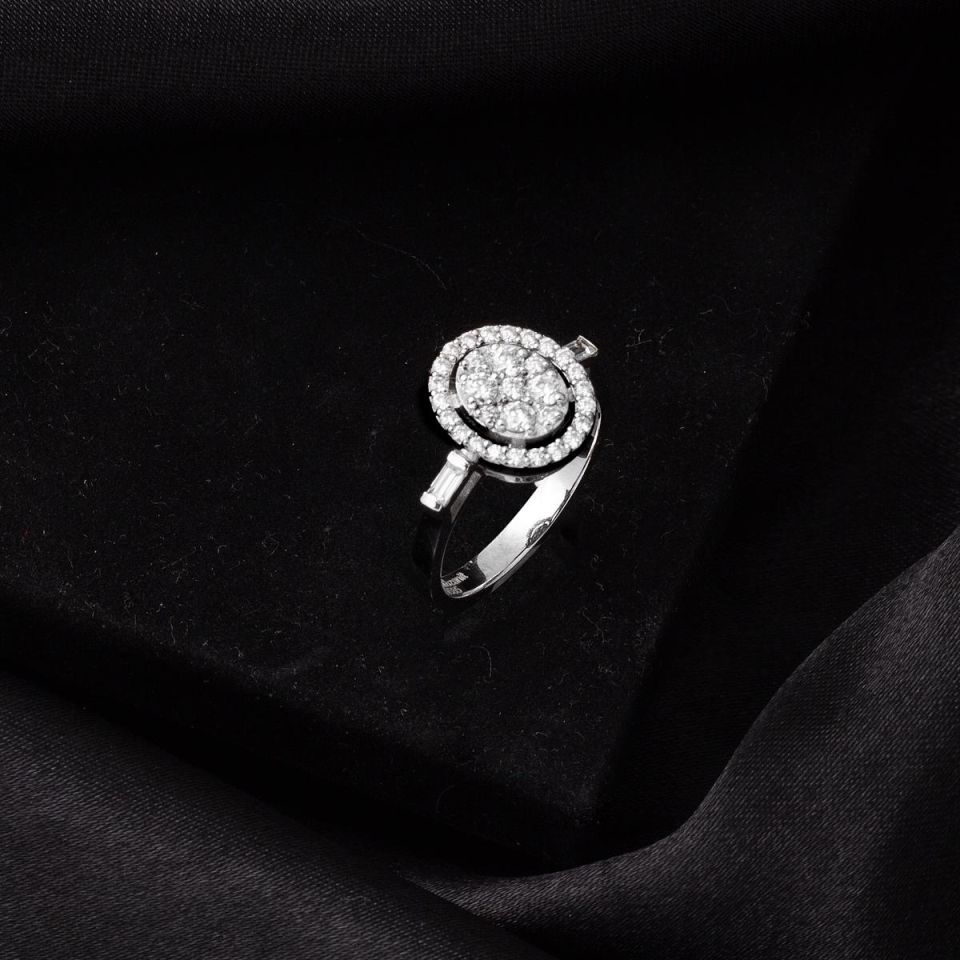 0,60 Ct. Mozanite Baget Taşlı Altın Yüzük