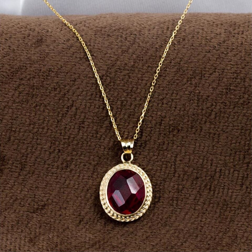 Oval Kırmızı Taşlı 14 Ayar Altın Kolye