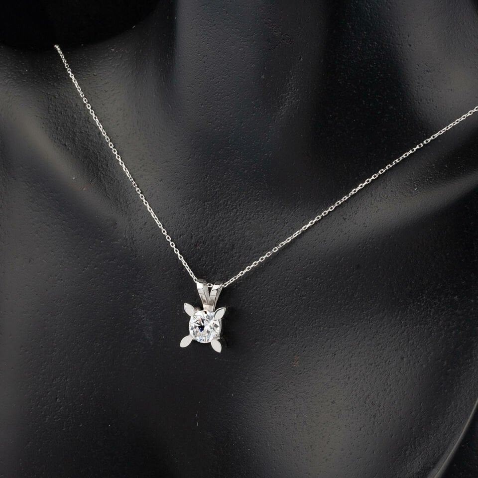 3 Karat Badem Tırnak Tektaş Mozanit Kolye Küpe Set