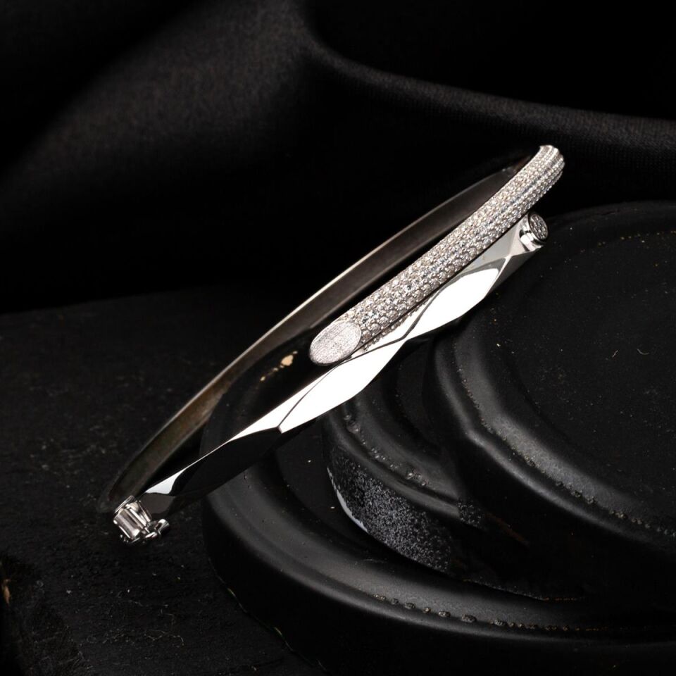 Helya Beyaz Altın Kelepçe Bilezik