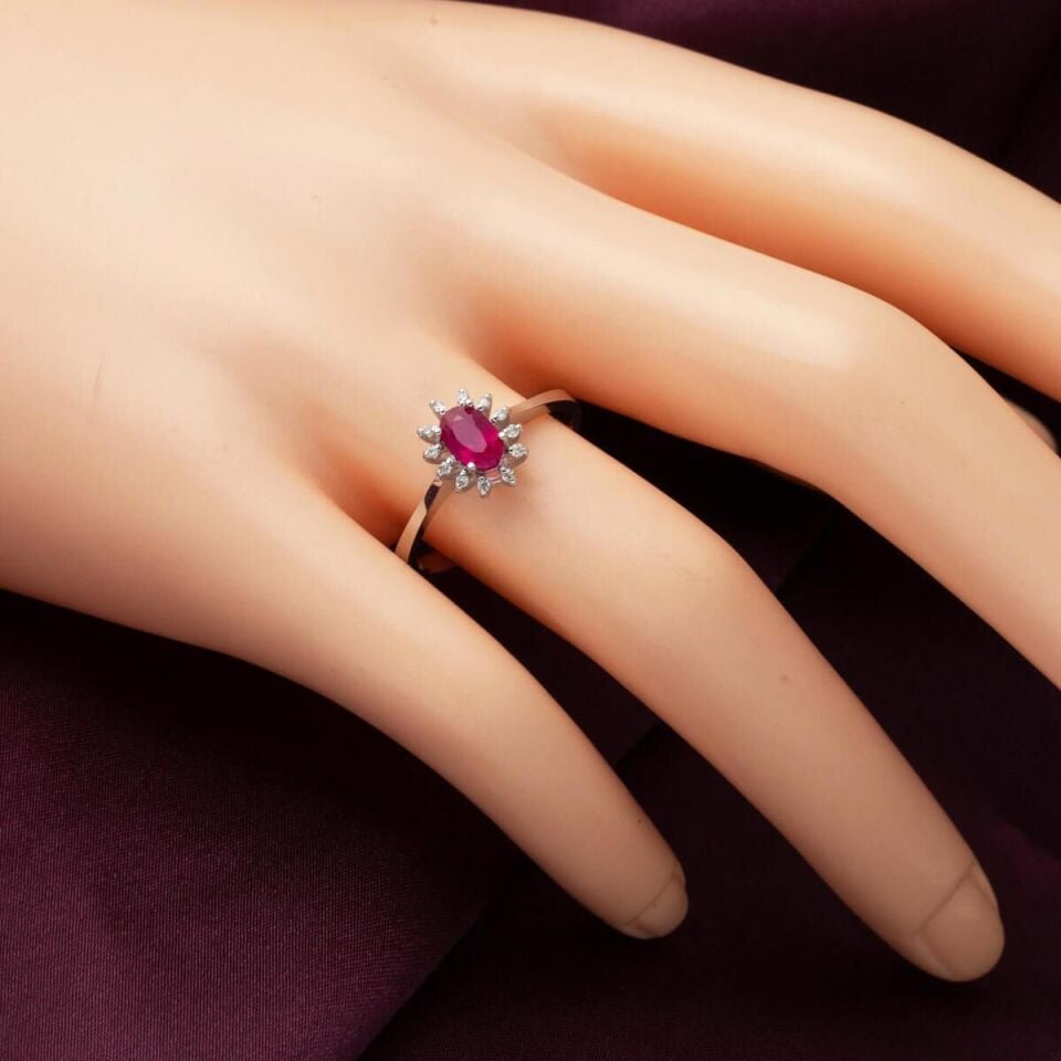 0,50 ct. Yakut & 0,05 ct. Pırlantalı Yüzük