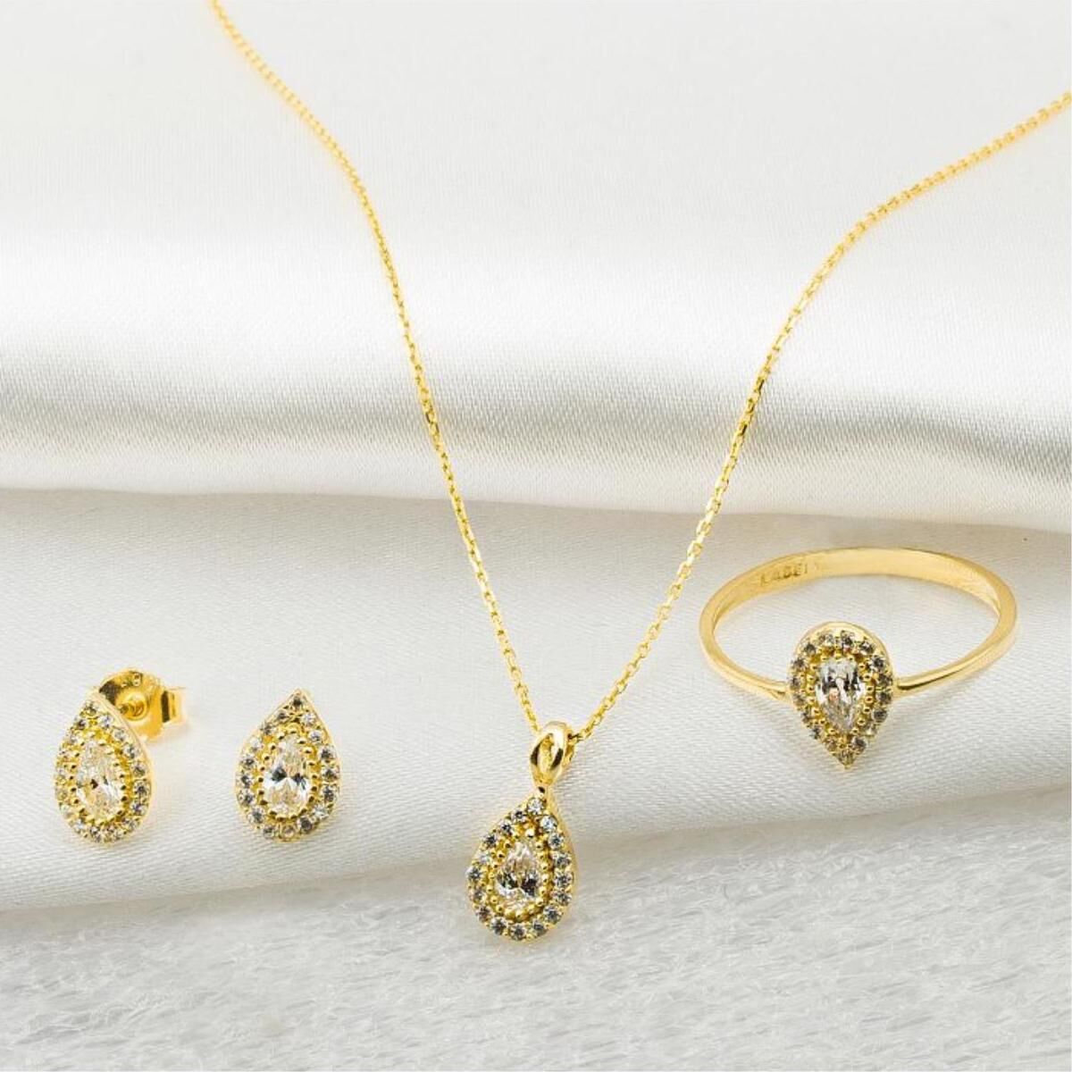 Beyaz Taşlı 14 Ayar Altın Damla Takı Seti