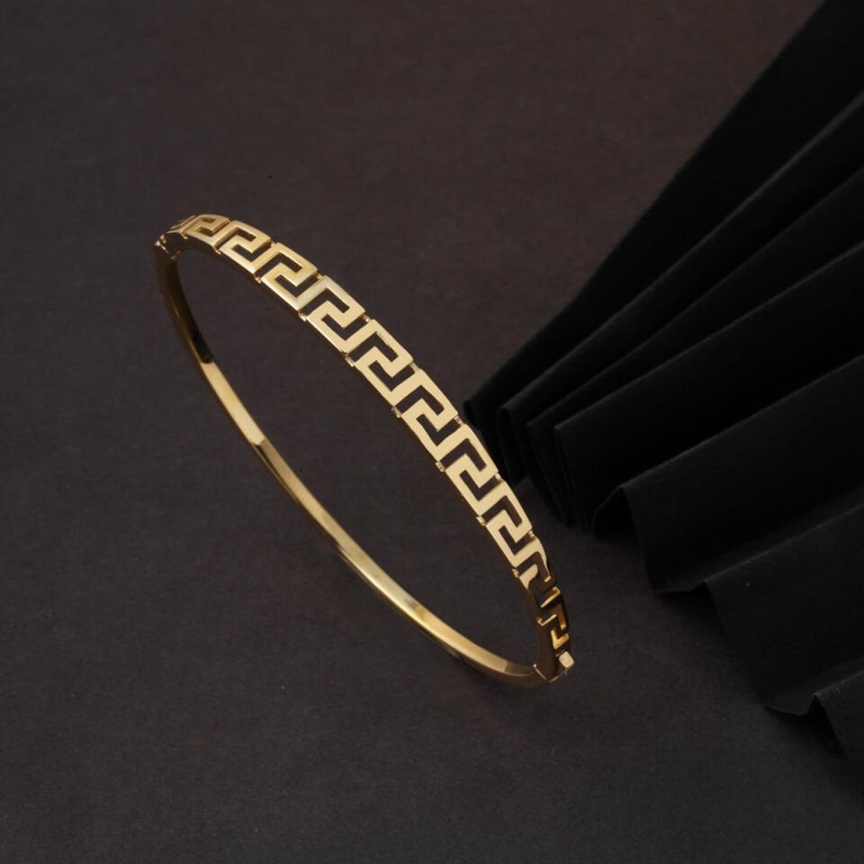 Versage Model 14 ayar Altın Kelepçe Bilezik