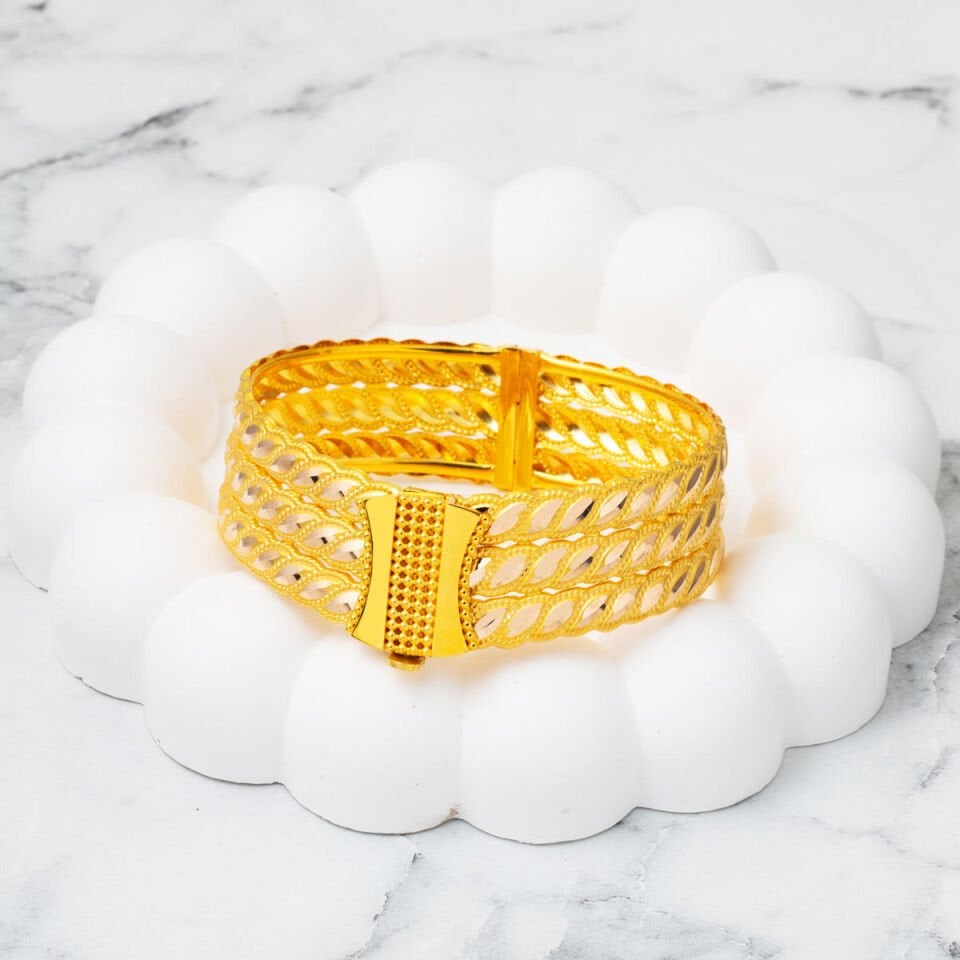 Modern Burmalı Kelepçe Altın Bilezik