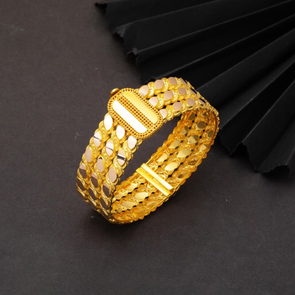 Tokalı Halep Burma Altın Kelepçe Bilezik