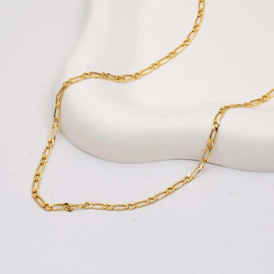 İnce 3mm Figaro Altın Zincir 50 cm.
