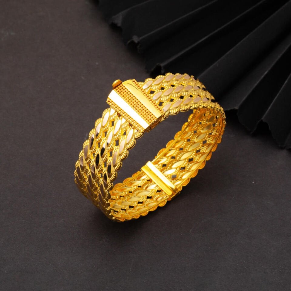 3 Sıra Burmalı Kelepçe Altın Bilezik