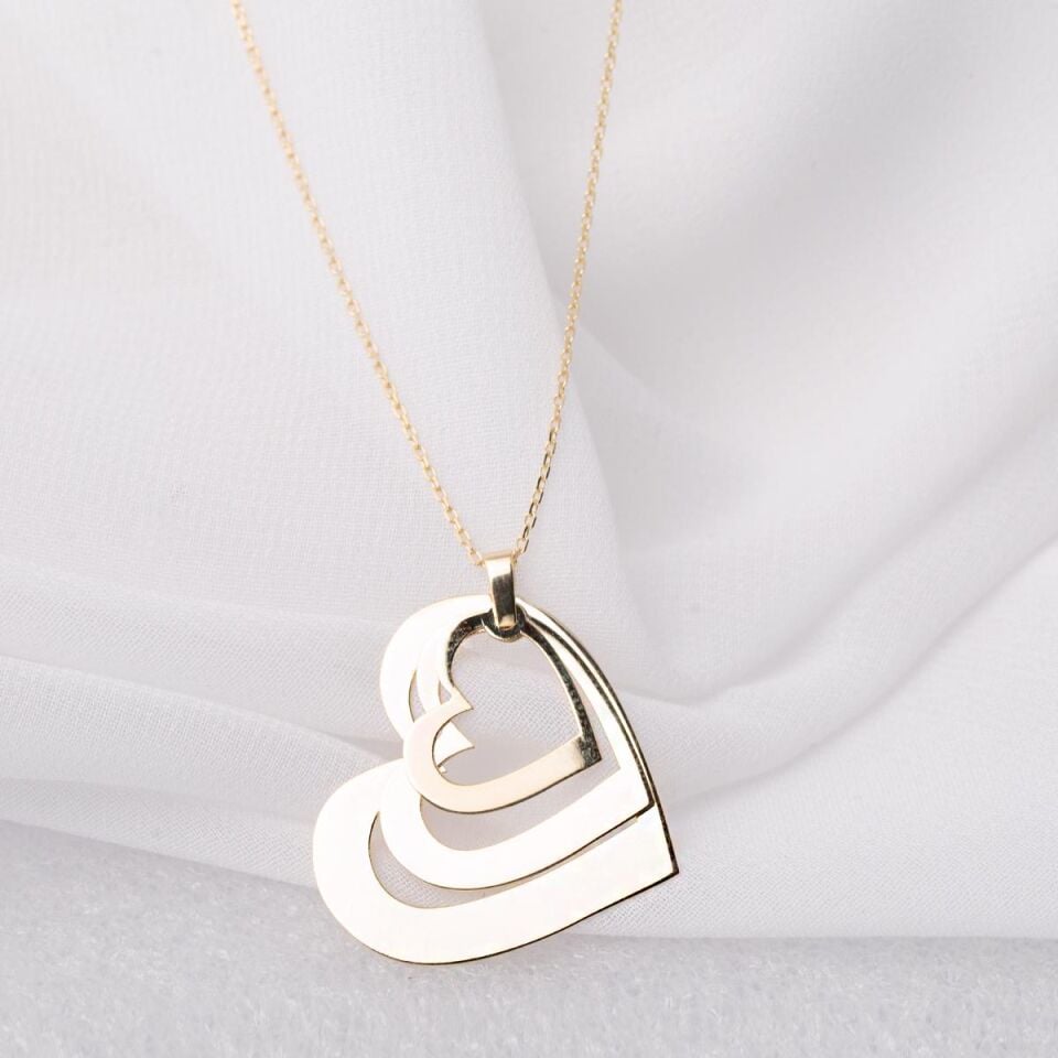 İç İçe Üçlü Kalp Figürlü Altın Kolye