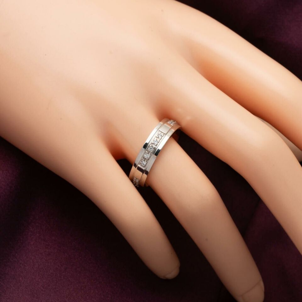 Beyaz Altın Taşlı 14 Ayar Kadın Alyans Yüzük