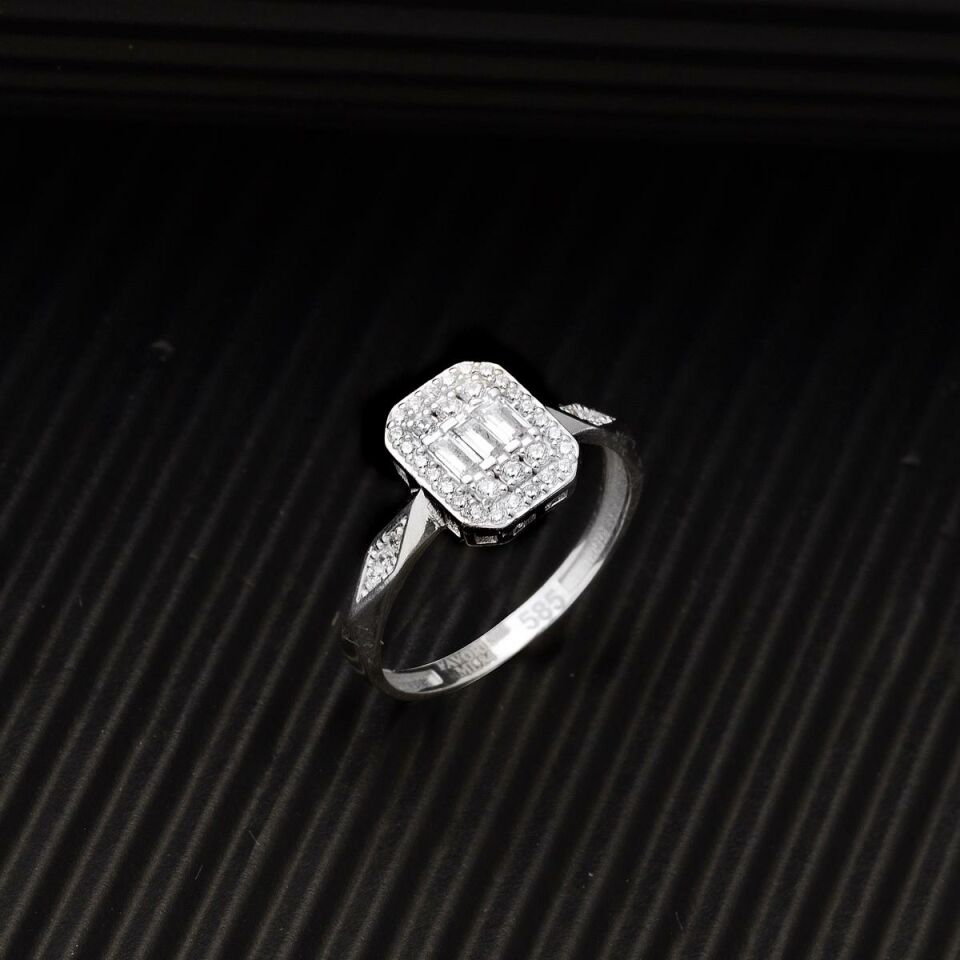 14 Ayar Beyaz Altın Baget Yüzük