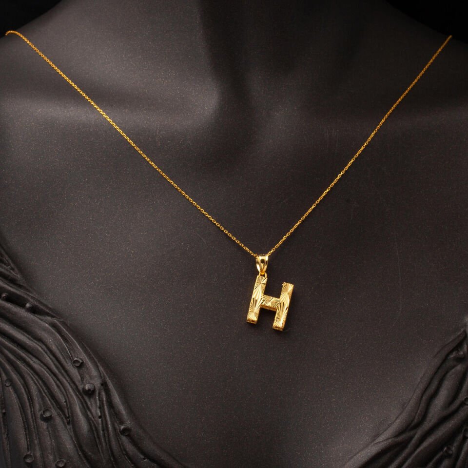 H Baş Harfli 22 Ayar 3 Boyutlu Altın Kolye