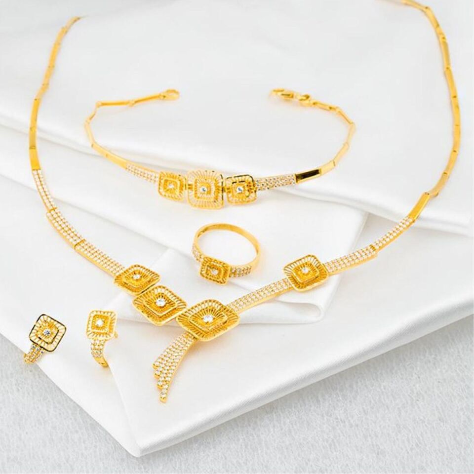 Label Jewelry 22 Ayar Altın Set