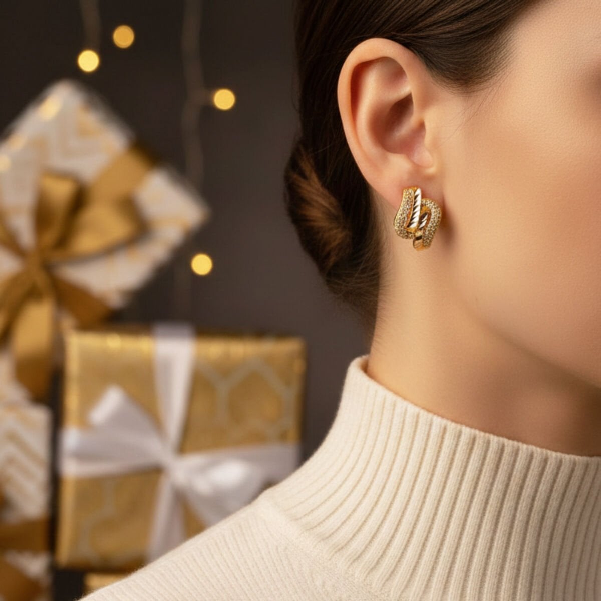 14 Ayar Asimetrik Taşlı Altın Küpe