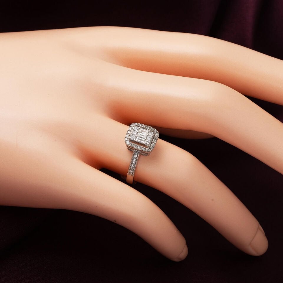 0,48 Karat Baget Pırlanta Yüzük