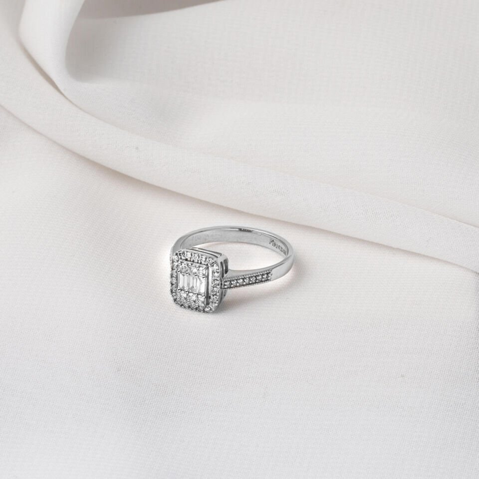 0,48 Karat Baget Pırlanta Yüzük