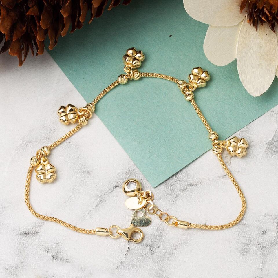 Kalpli Yoncalar Sallantılı Altın Bileklik