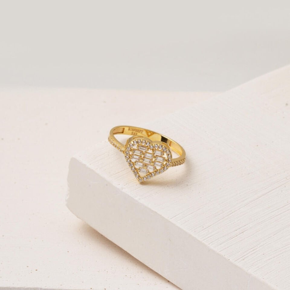 Bagetli Altın Kalp Yüzük