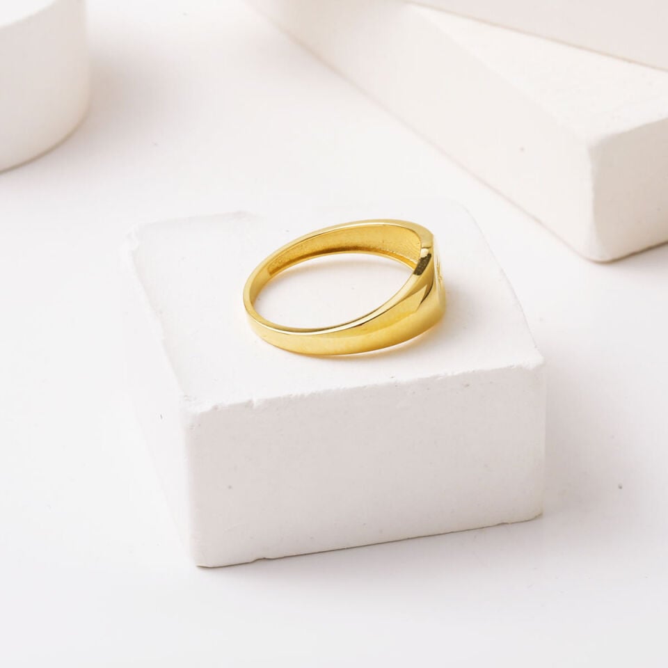 Minimalist Yıldız 14 Ayar Altın Şövalye Yüzük
