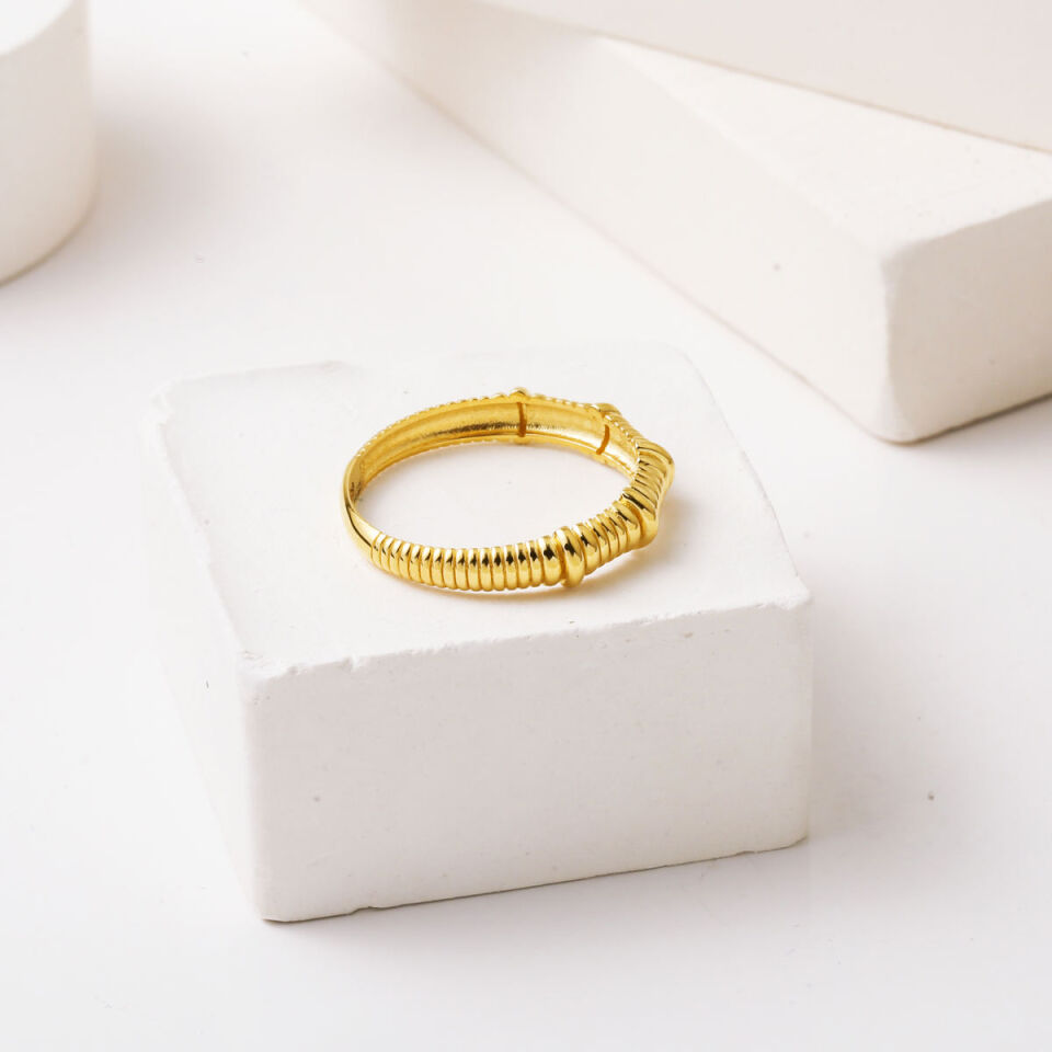 14 Ayar Altın Minimal Tasarım Yüzük