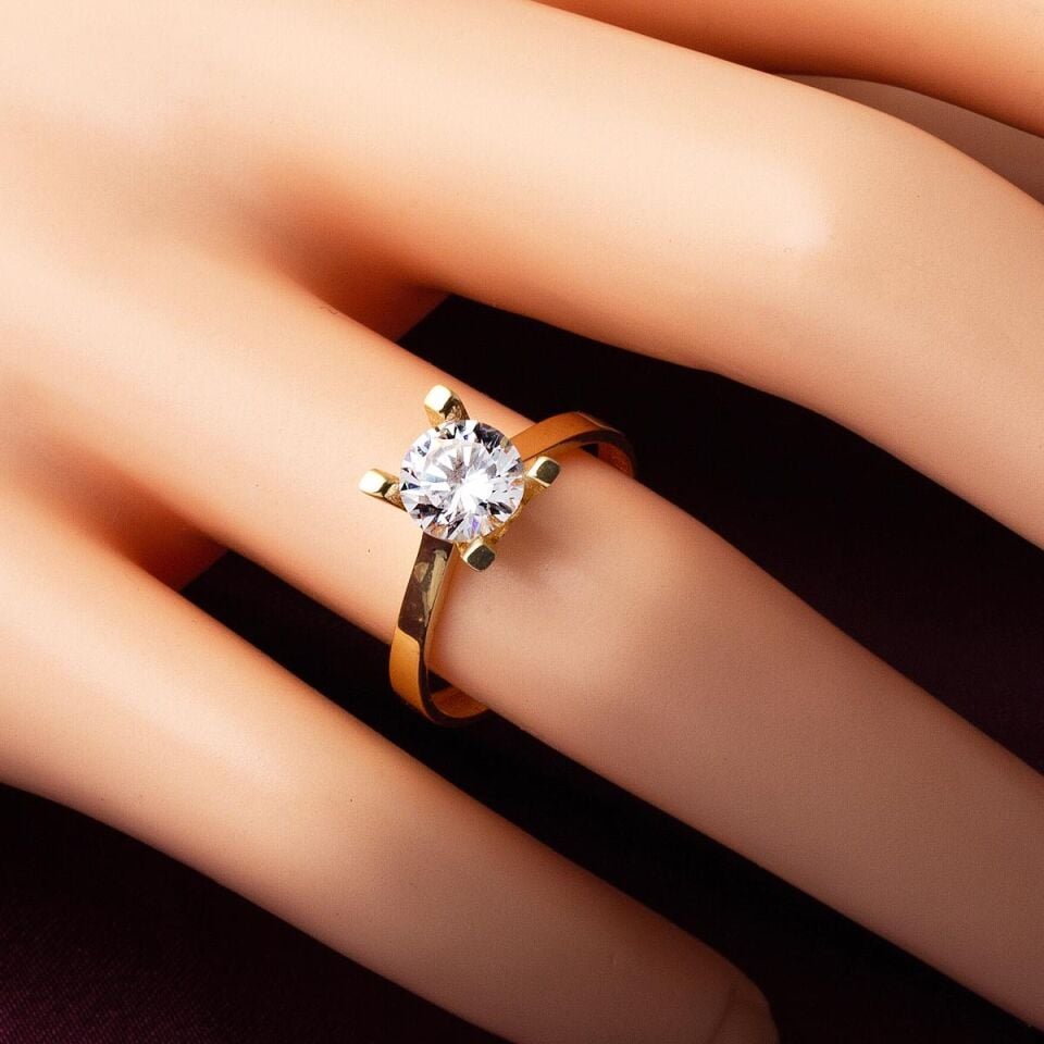 Sevgililer Günü Altın Tektaş Yüzüğü