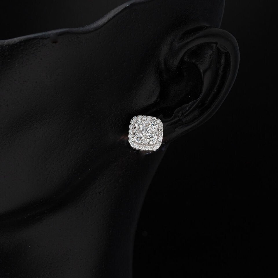 0,97 Karat Yakamoz Pırlanta Küpe