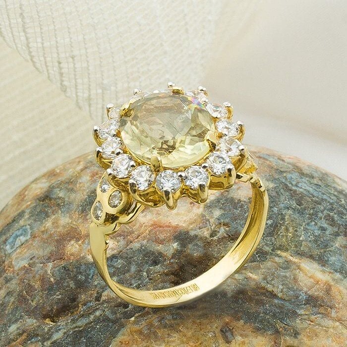 5,11 Carat Sultanayt Taşlı Altın Yüzük