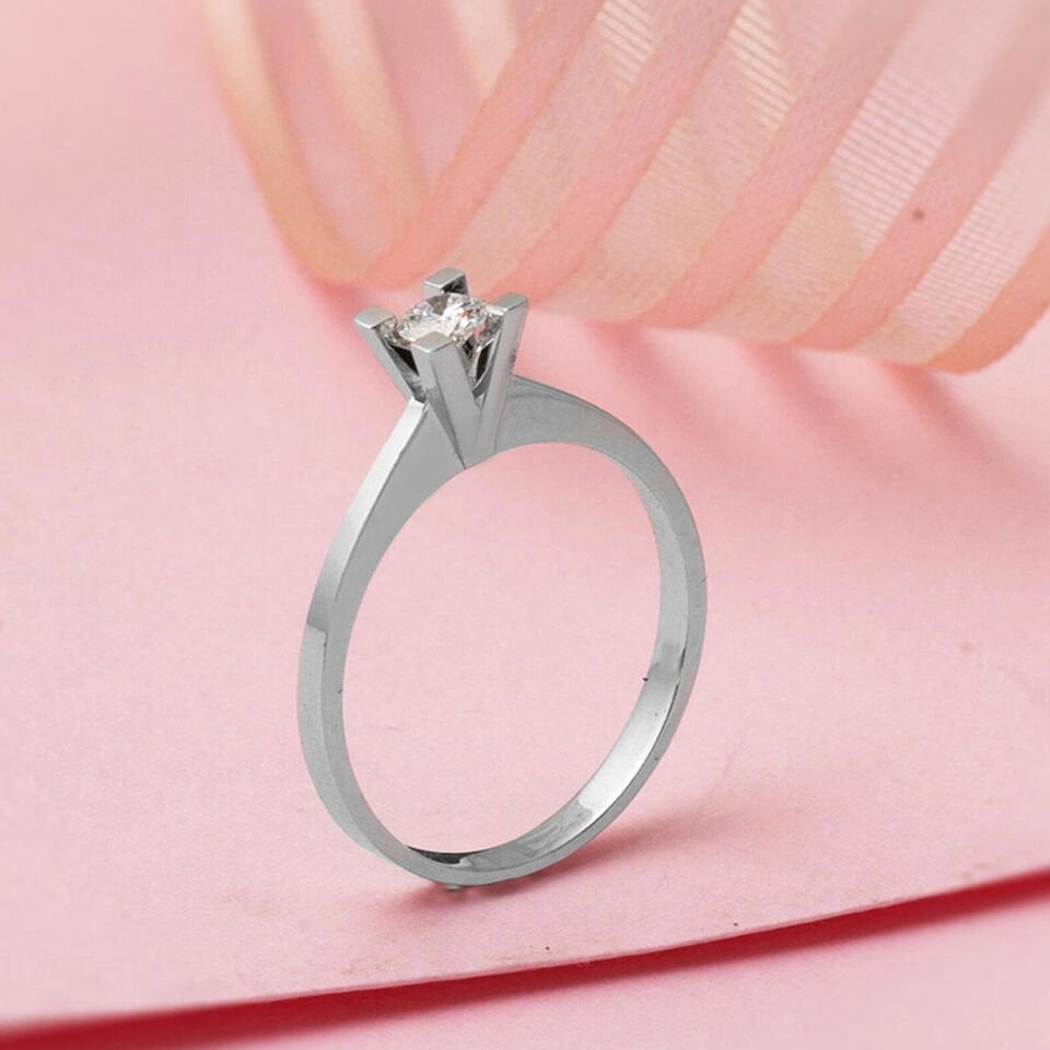 0,25 ct. Karat Tektaş Pırlanta Yüzük