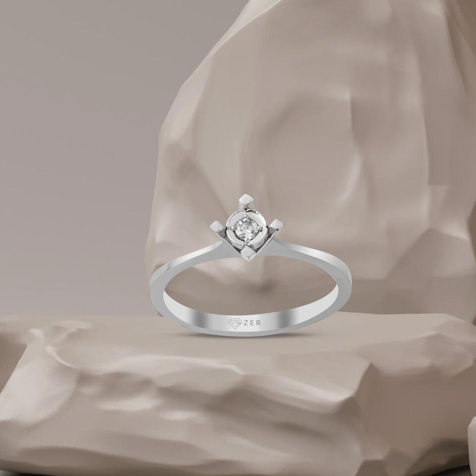 0,06 ct. Çapraz Montür Efekt Pırlanta Tektaş Yüzük
