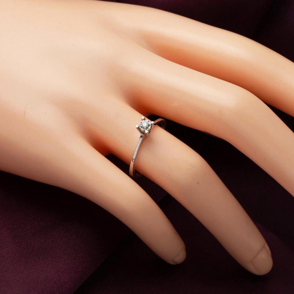 0,05 ct. Efekt Pırlanta Tektaş Yüzük